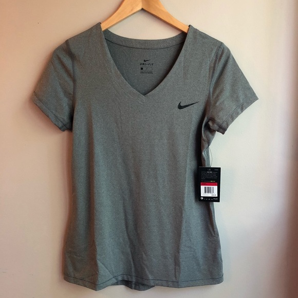Nike Tops - 🌾Nike Dri Fit V Neck Sz L